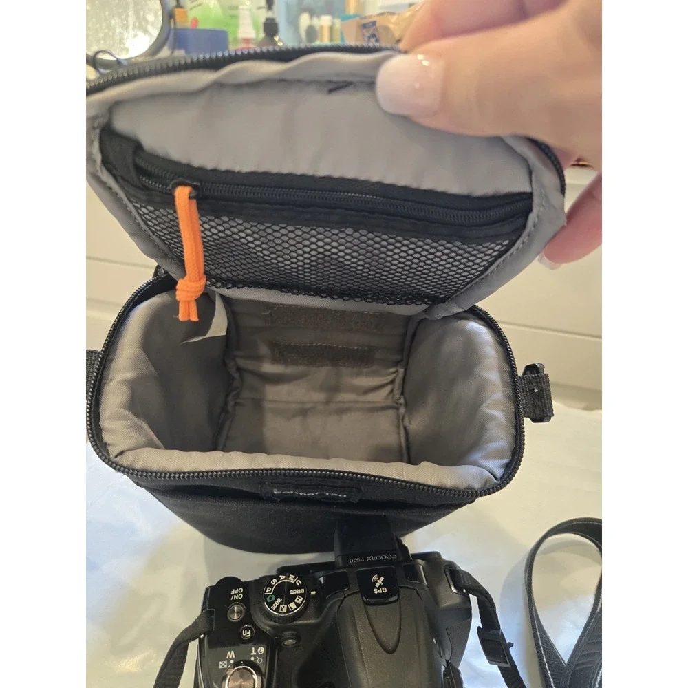 NIKON Coolpix P520 Digital Camera Black for PARTS/REPAIR - Black